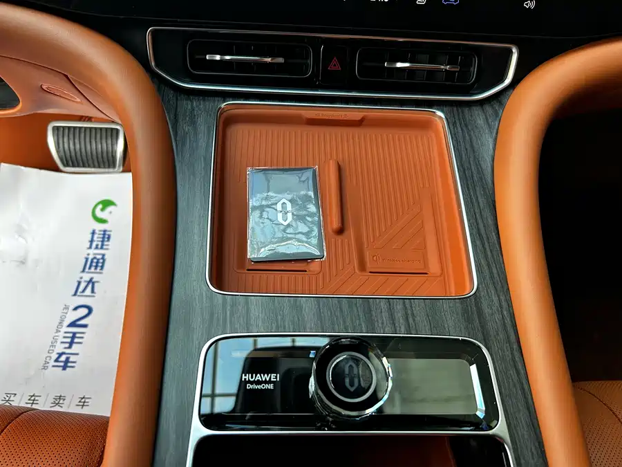 Used AITO second hand M9 2024 extended range Ultra version 42kWh 6-seater version