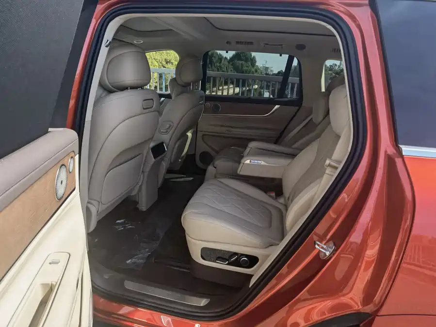 Used AITO second hand M9 2024 extended range Ultra version 42kWh 6-seater version