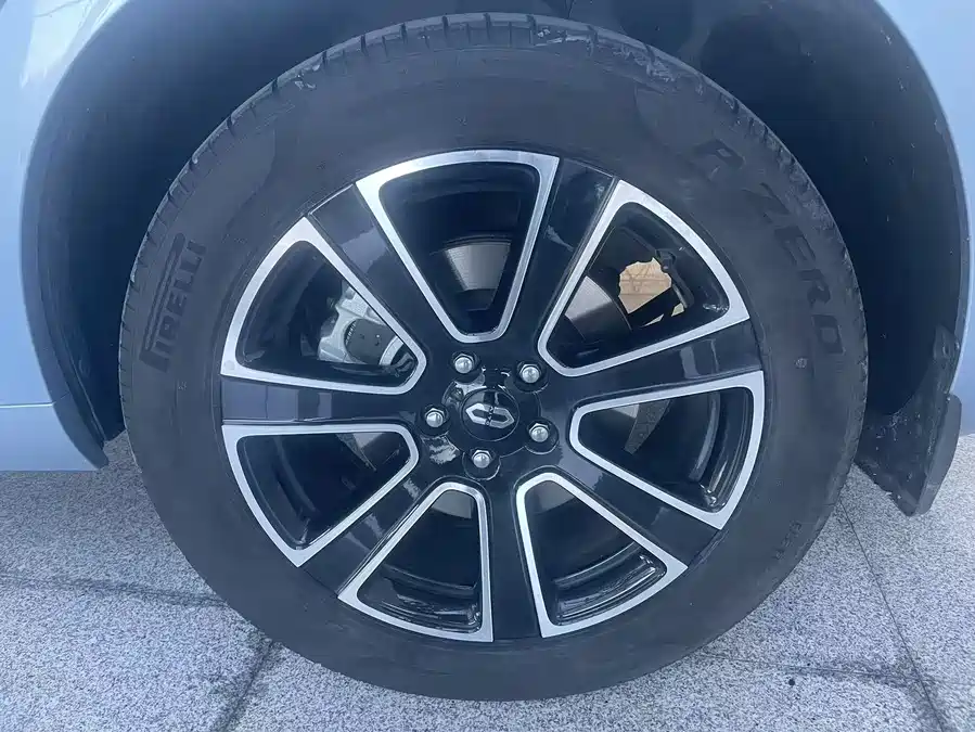 900x675_0_q87_c42_autohomecar__ChxpWGkW2QqAN8PRAASihsBXz2Q801.jpg.webp Used AITO M7 2024 1.5T Intelligent Driving Four-wheel Drive Pro Version 5 Seats