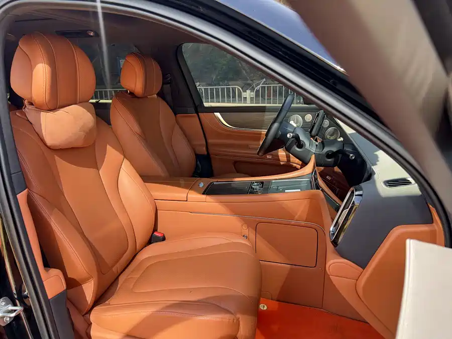 Used AITO second hand M9 2024 extended range Ultra version 42kWh 6-seater version