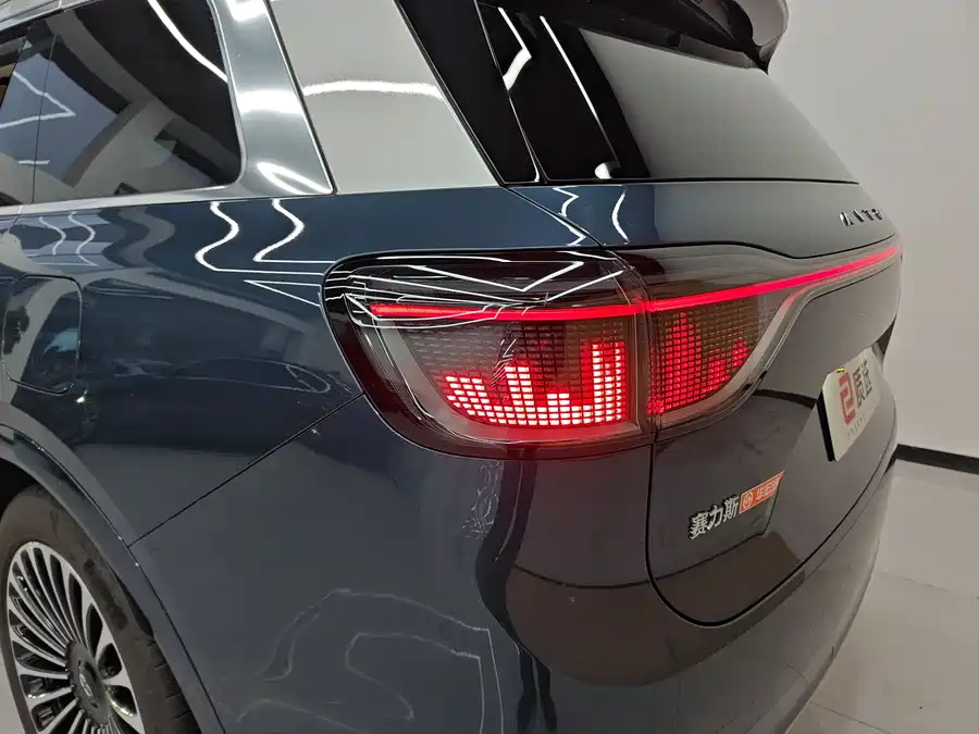 900x675_0_q87_c42_autohomecar__ChxpWGl3OPSAHrfpAATFJBMRqbE245.jpg.webp Used AITO second hand M9 2024 extended range Ultra version 52kWh 5-seater version