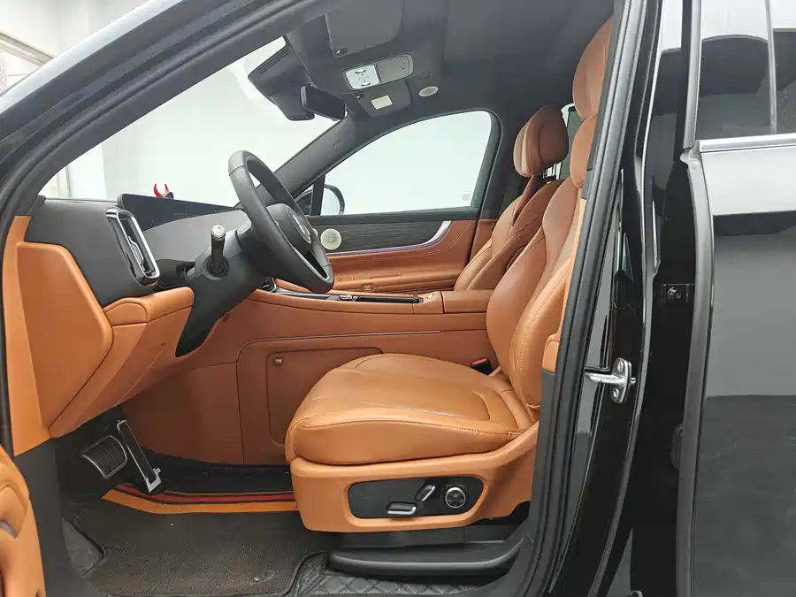 Used AITO second hand M9 2024 extended range Ultra version 52kWh 6-seater version