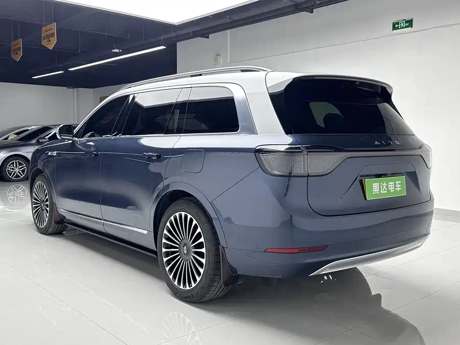 Used AITO second hand M9 2024 extended range Max version 42kWh 6-seater version