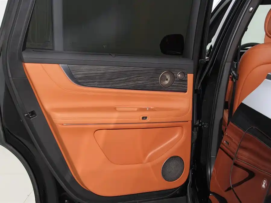 Used AITO second hand M9 2024 extended range Max version 42kWh 6-seater version