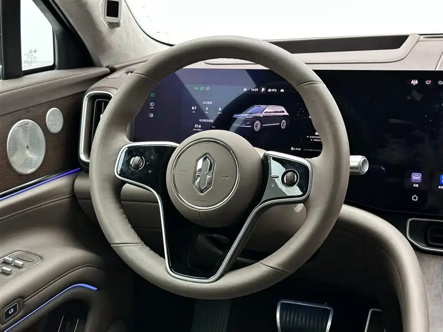 Used AITO second hand M9 2025 extended range Ultra version 52kWh 6-seater version