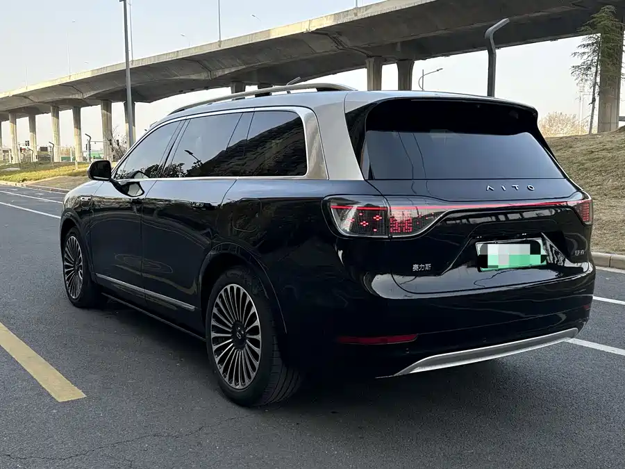 Used AITO second hand M9 2024 extended range Ultra version 52kWh 6-seater version