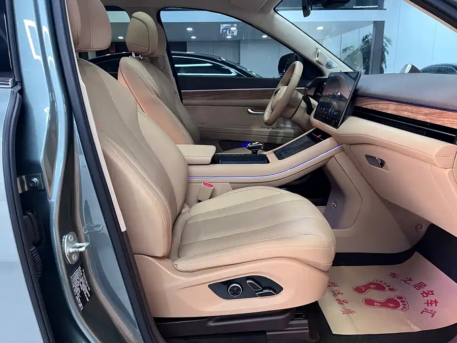 900x675_0_q87_c42_autohomecar__ChxpWGmNJfCAIVHUAAlYRv16jZo572.jpg.webp Used AITO M7 2024 1.5T rear drive Plus version 6 seats