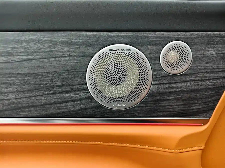 Used AITO second hand M9 2025 extended range Ultra version 52kWh 6-seater version