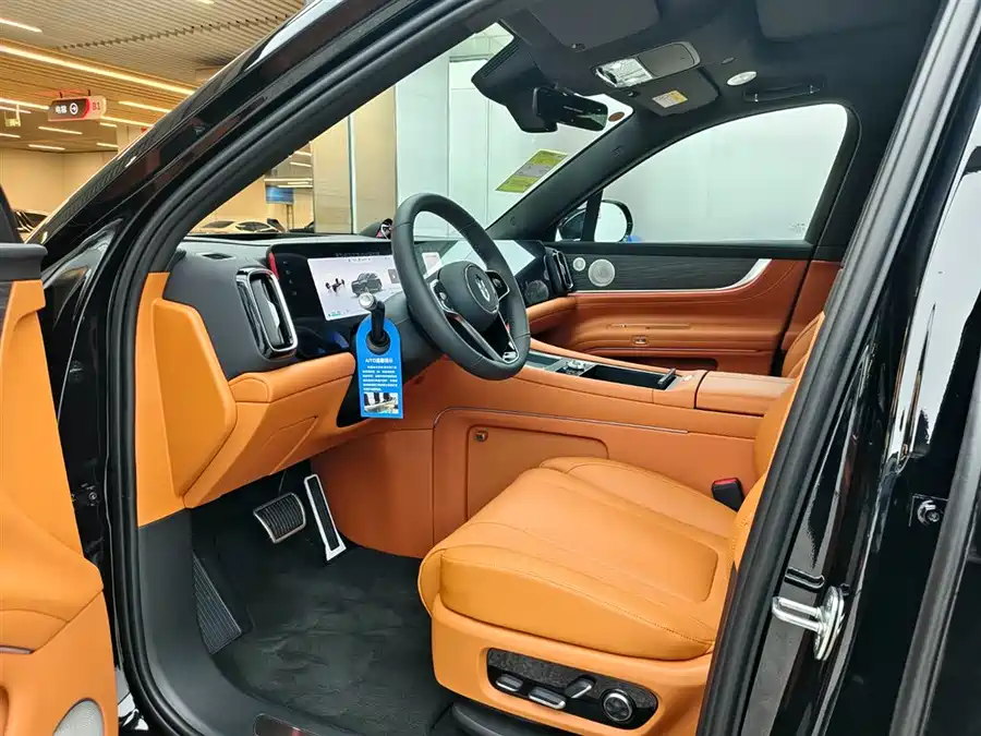 Used AITO second hand M9 2025 extended range Ultra version 52kWh 6-seater version