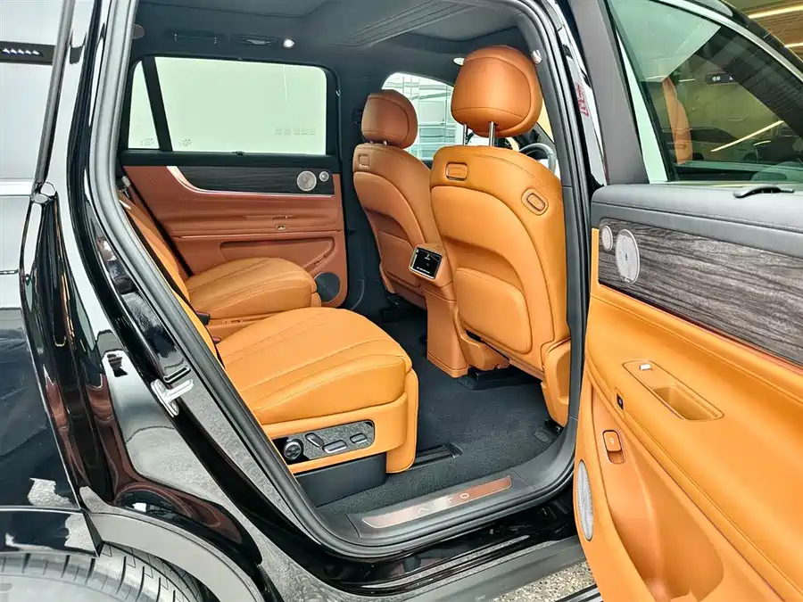 Used AITO second hand M9 2025 extended range Ultra version 52kWh 6-seater version