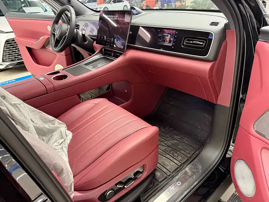 900x675_0_q87_c42_autohomecar__ChxpWGmdV3SAamUEAApgBWeVDPA880.jpg.webp Used AITO M7 2026 extended range Pro+ four-wheel drive version 5 seats