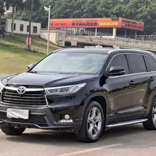 900x675_0_q87_c42_autohomecar__Chto52k1DaOAAYmzAAoHnjQS4FM669.jpg.webp Used Toyota Highlander 2015 2.0T four-wheel drive luxury version 7 seats