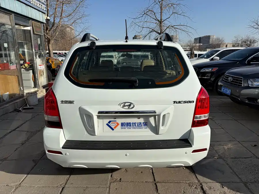 Used Hyundai Tucson 2013 2.0L automatic two-wheel drive comfort model