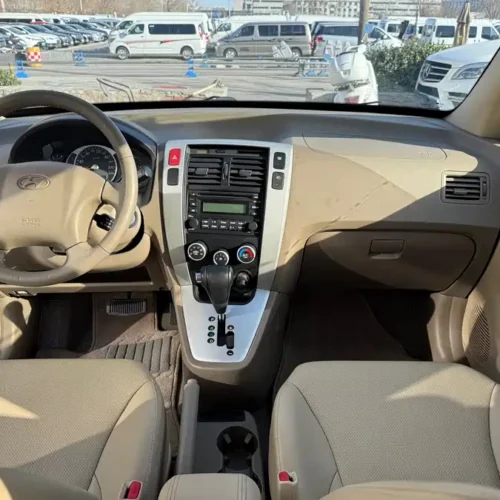 Used Hyundai Tucson 2013 2.0L automatic two-wheel drive comfort model