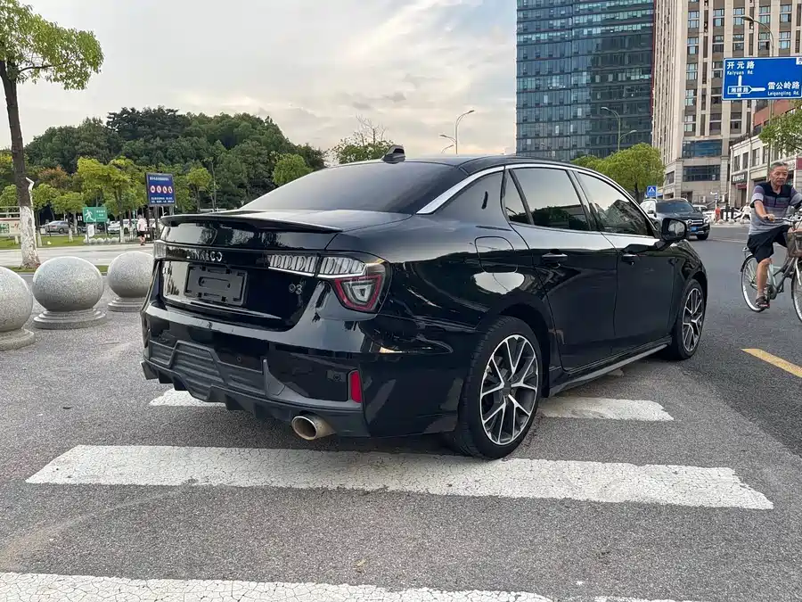 900x675_0_q87_c42_autohomecar__Chto52kN4mKAYYpeAAdEe7ro9NM048.jpg.webp Used Lynk & Co 03 2020 1.5TD DCT Pro version