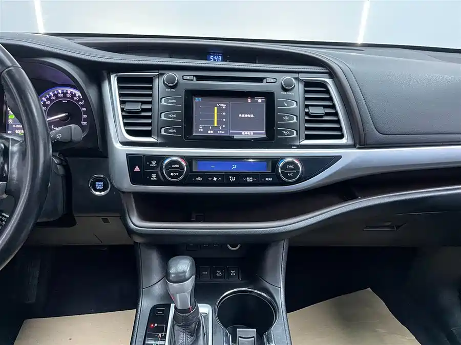 Used Toyota Highlander 2018 2.0T four-wheel drive luxury version