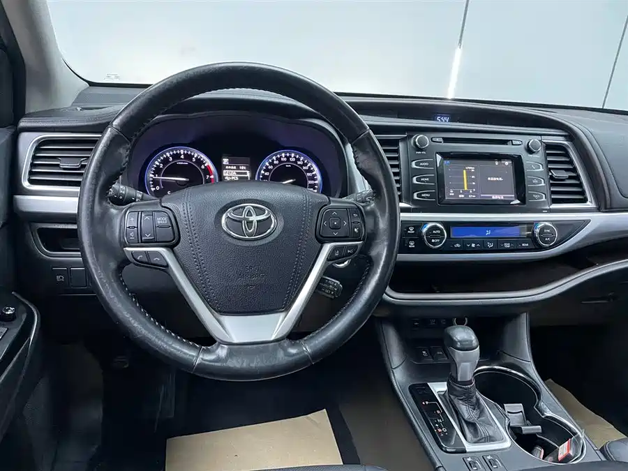 Used Toyota Highlander 2018 2.0T four-wheel drive luxury version