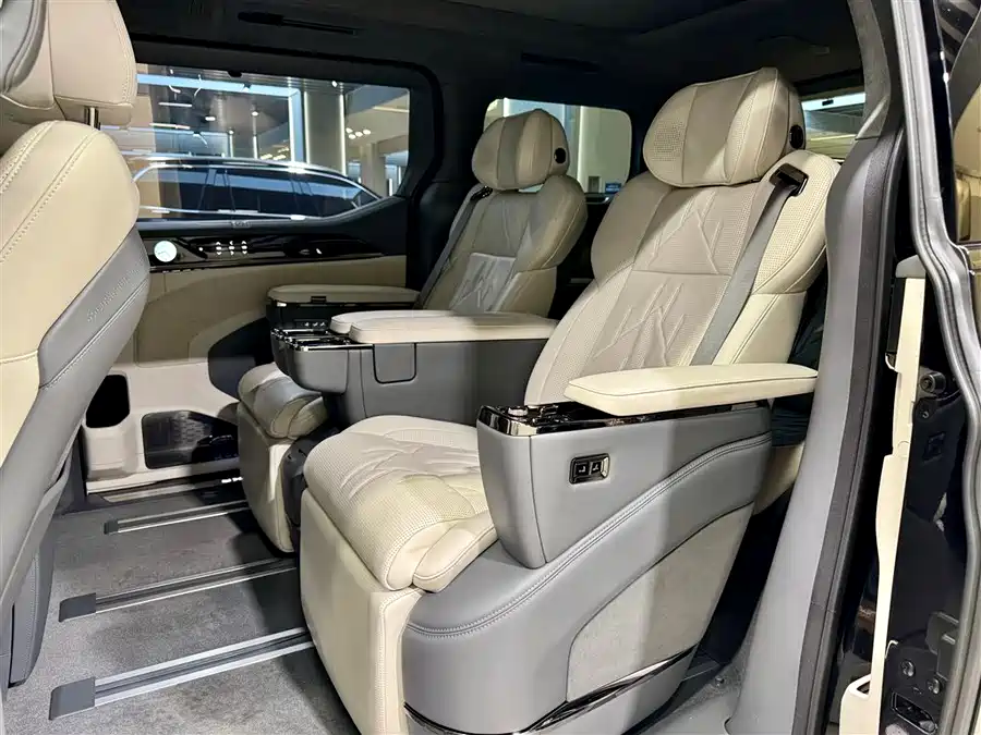 Used Zeekr 009 2024 six-seat executive version four-wheel drive 108kWh