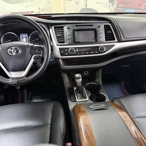 Used Toyota Highlander 2018 2.0T four-wheel drive luxury version 7 seats National V