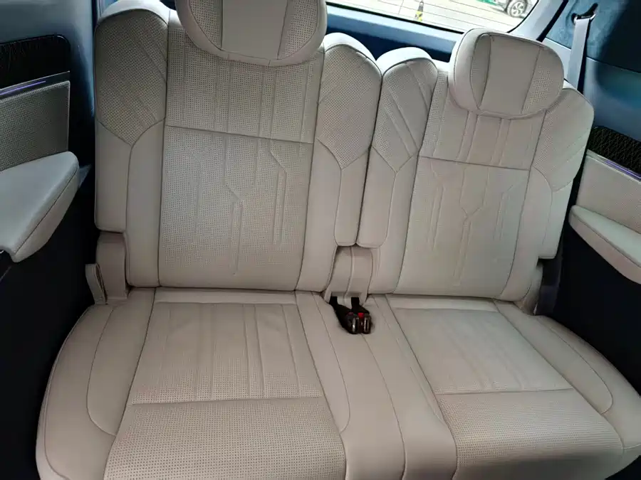 900x675_0_q87_c42_autohomecar__Chto52l6HAyAJdm0AAdliW6EaSk910.jpg.webp Used Zeekr 009 2022 facelift WE version