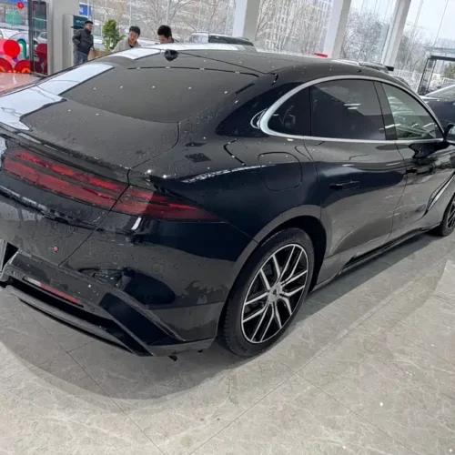 900x675_0_q87_c42_autohomecar__Chto52l8pZOALTL_AAwIpghYUYM171.jpg.webp Used Denza Z9 2024 1100km four-wheel drive Max version