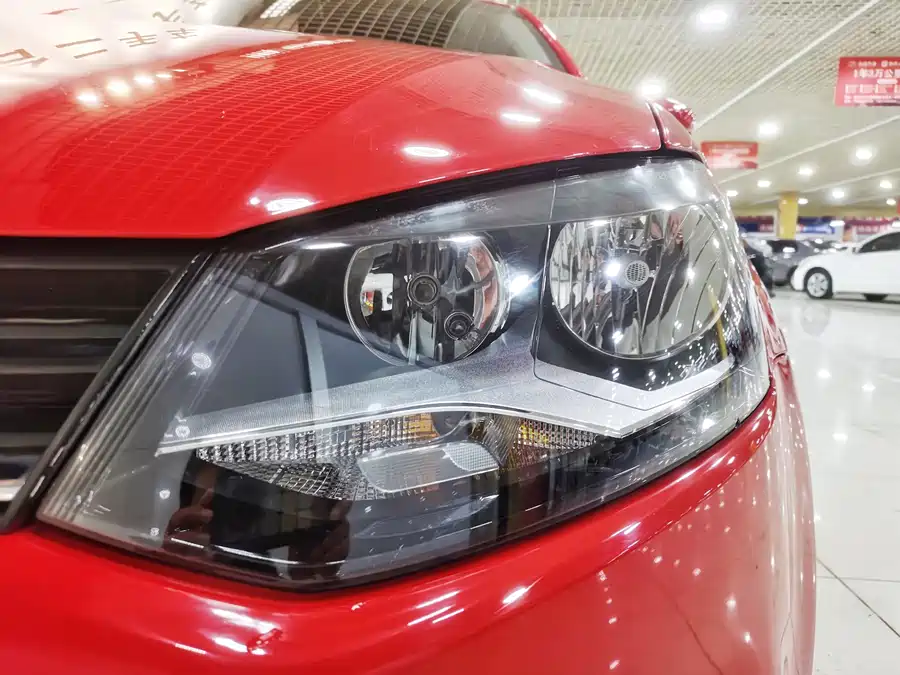 Used Volkswagen Polo 2018 1.5L manual safe driving model