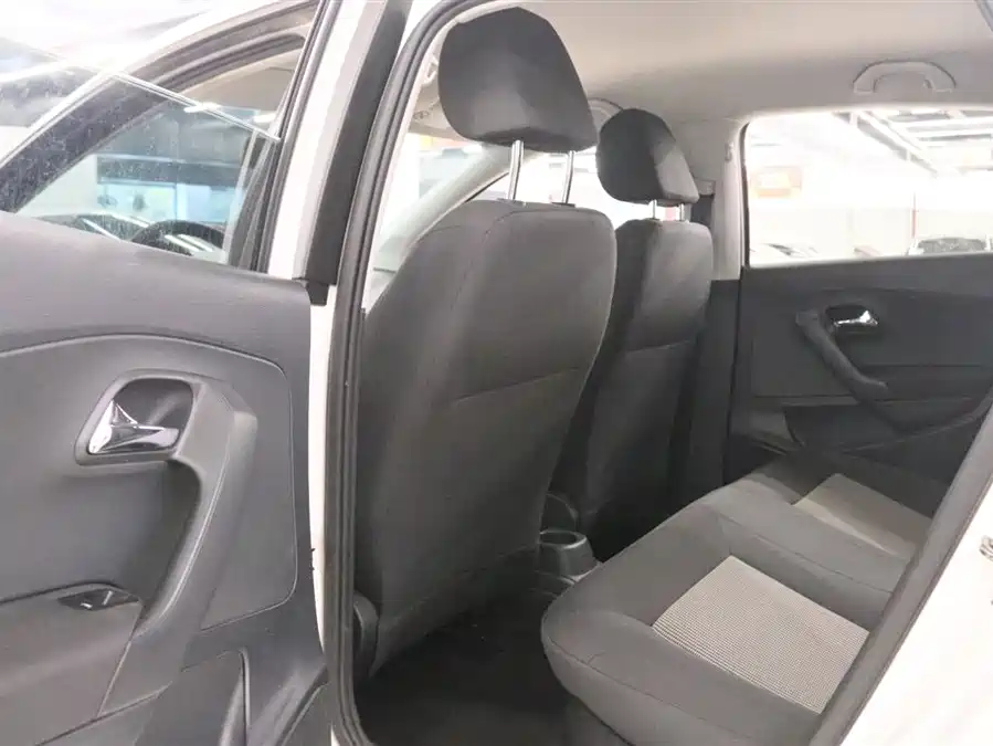 Used Volkswagen Polo 2016 1.4L automatic fashion model