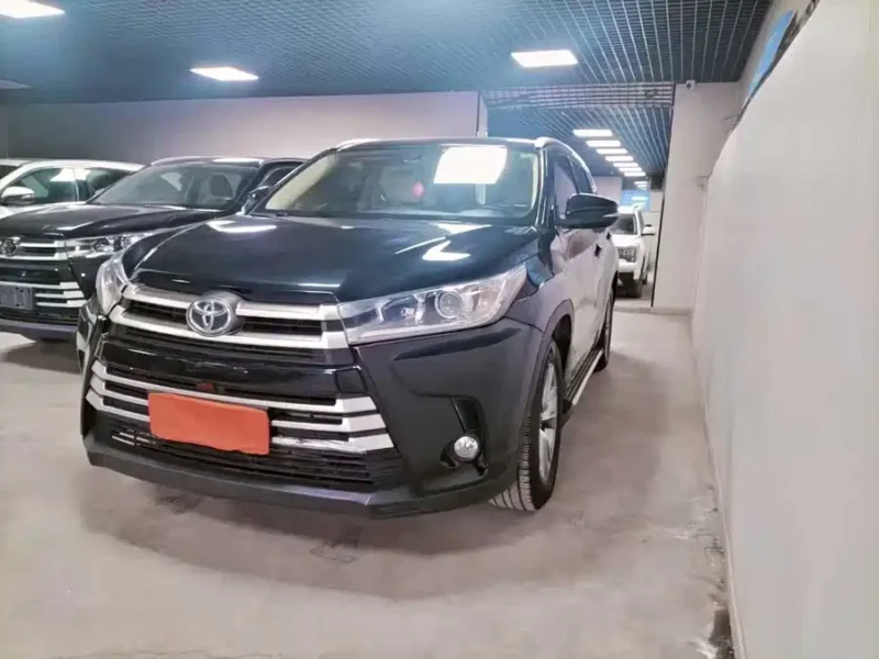 900x675_0_q87_c42_autohomecar__Chto52lPmx-AOaL-AANwV0DTKx8543.jpg.webp Used Toyota Highlander 2018 2.0T four-wheel drive elite version 7 seats National V