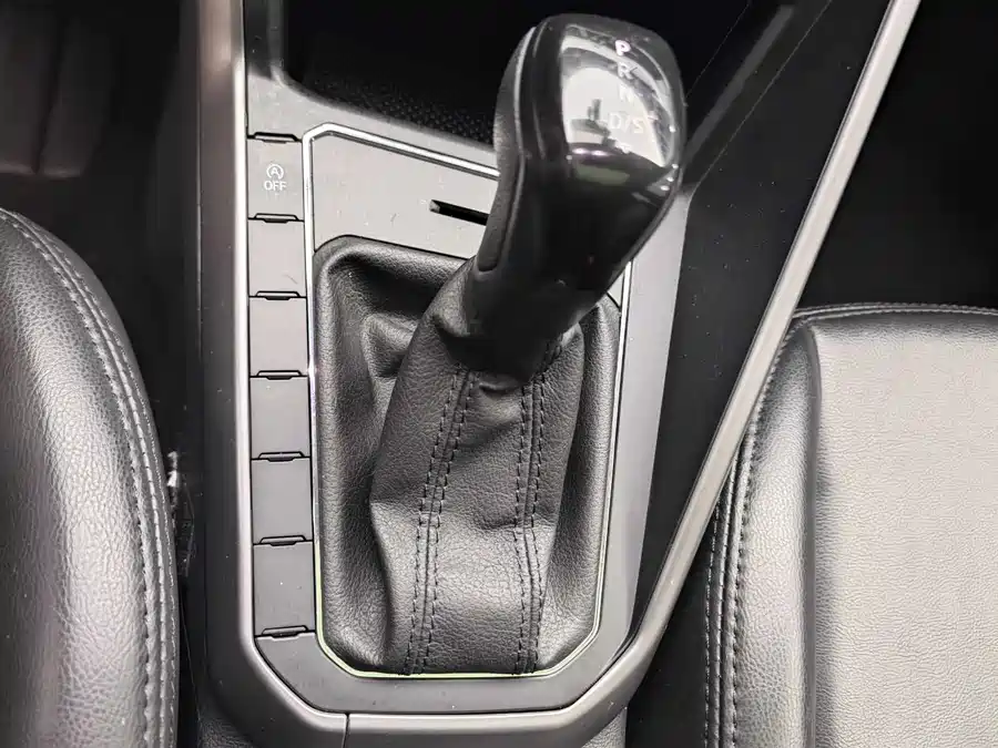 900x675_0_q87_c42_autohomecar__Chto52lUggyAGnj5AAS89NJ0bEo037.jpg.webp Used Volkswagen Polo 2019 Plus 1.5L Automatic Panoramic Enjoyment Edition