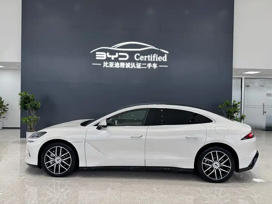 Used Denza Z9 2024 1100km four-wheel drive Max version