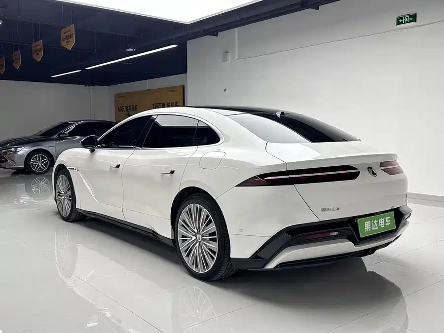 900x675_0_q87_c42_autohomecar__Chto52ldKqyAR834AAQr_2NDwrg231.jpg.webp Used Denza Z9 2024 1100km four-wheel drive Ultra version