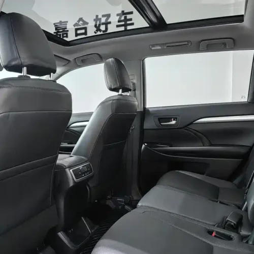 Used Toyota Highlander 2018 2.0T four-wheel drive luxury version 7 seats National V