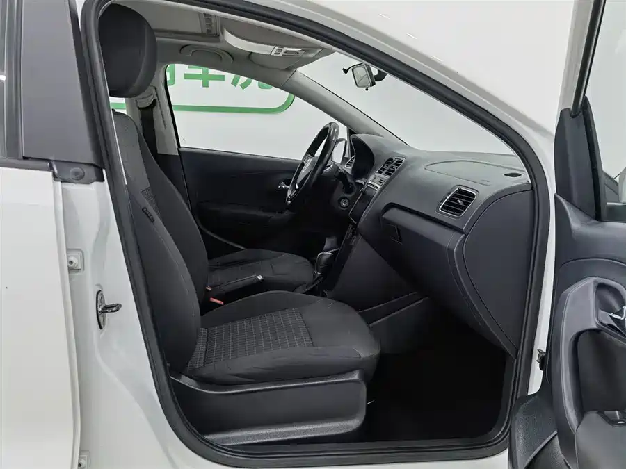 Used Volkswagen Polo 2018 1.5L automatic safety model