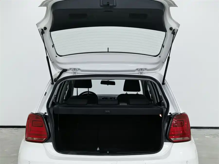 Used Volkswagen Polo 2018 1.5L automatic safety model