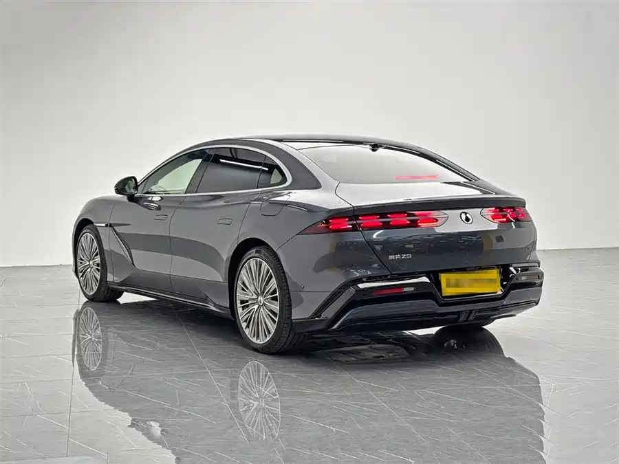 Used Denza Z9 2024 1100km four-wheel drive Ultra version