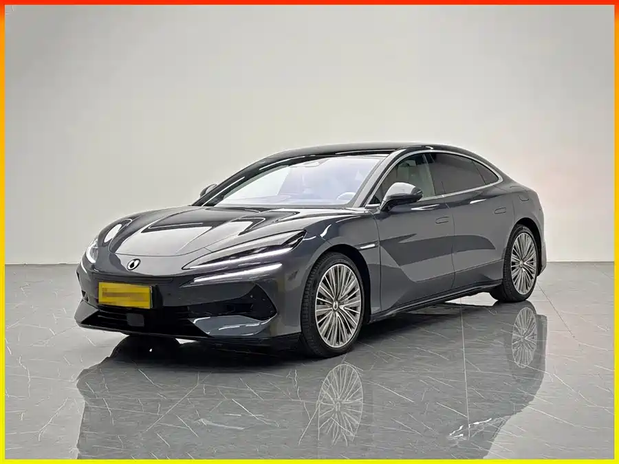 Used Denza Z9 2024 1100km four-wheel drive Ultra version