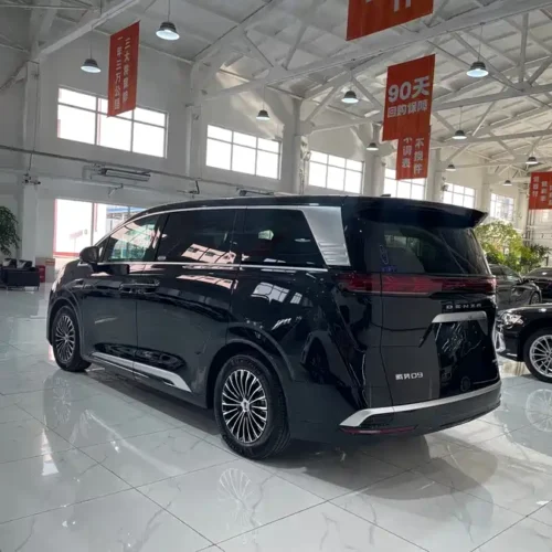 900x675_0_q87_c42_autohomecar__Chto52lojFqACf38AAktWnWe1ps450.jpg.webp Used Denza D9 2025 DM-i smart driving version 1020 four-wheel drive premium model
