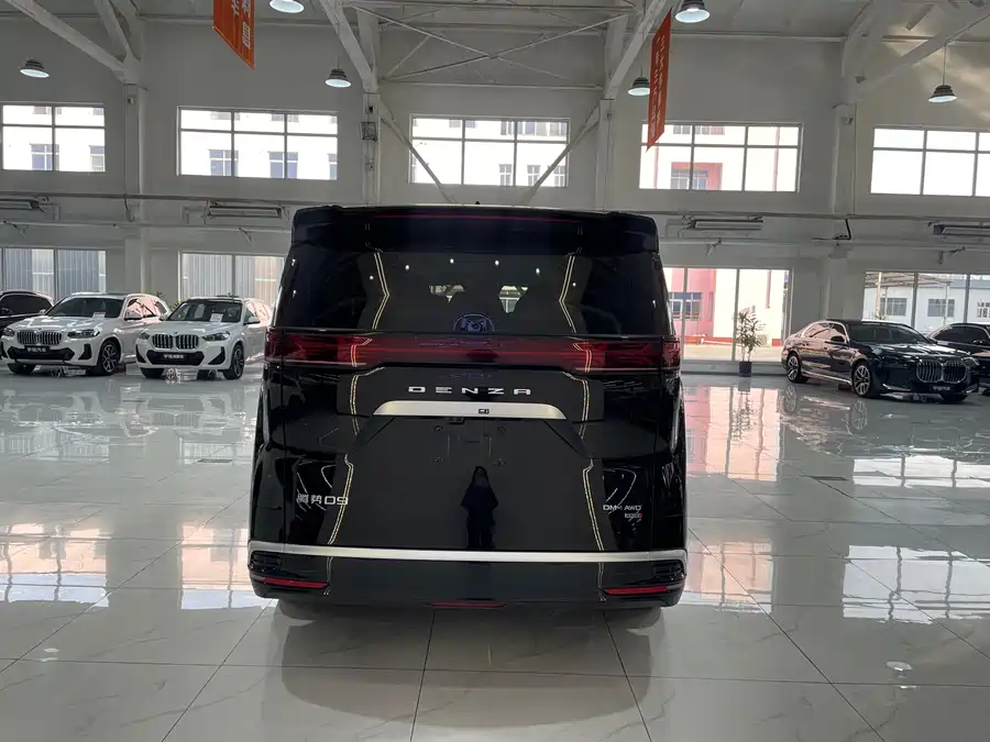 900x675_0_q87_c42_autohomecar__Chto52lojFuANG1GAAeh_HDP5xs277.jpg.webp Used Denza D9 2025 DM-i smart driving version 1020 four-wheel drive premium model