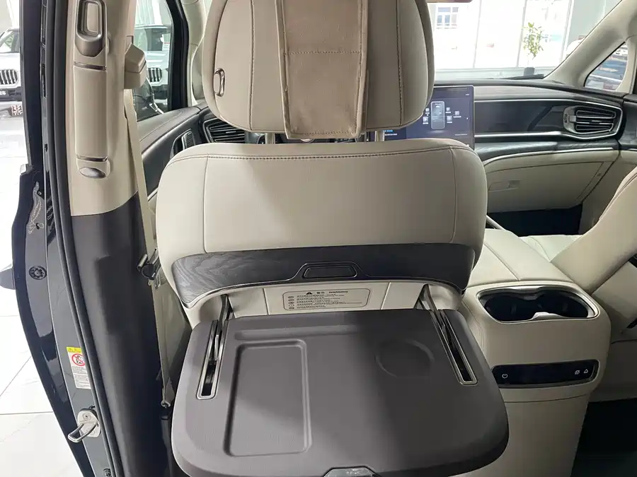 900x675_0_q87_c42_autohomecar__Chto52lojGSAN9k-AAjUXTDR7WE286.jpg.webp Used Denza D9 2025 DM-i smart driving version 1020 four-wheel drive premium model