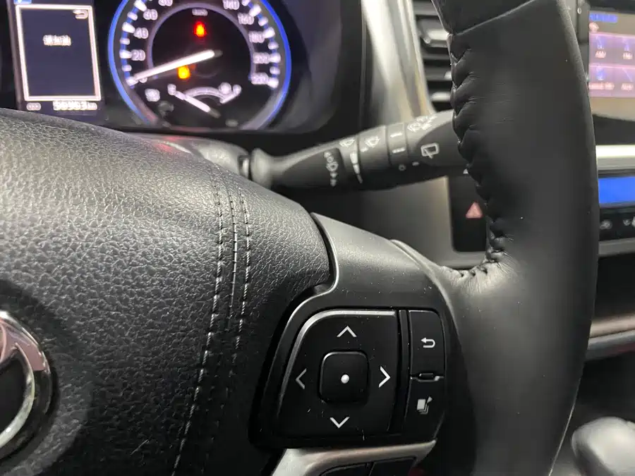 900x675_0_q87_c42_autohomecar__Chto52lu_1mAdE6kAAnK68xI1C8108.jpg.webp Used Toyota Highlander 2018 2.0T two-wheel drive luxury version