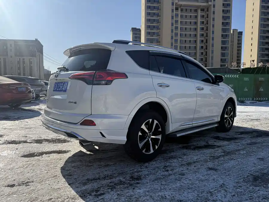 Used Toyota RAV4 Rongfang 2016 2.0L CVT two-wheel drive comfort version National V