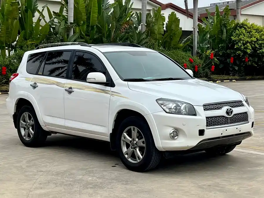 Used Toyota RAV4 Rongfang 2013 Special Edition 2.4L automatic four-wheel drive
