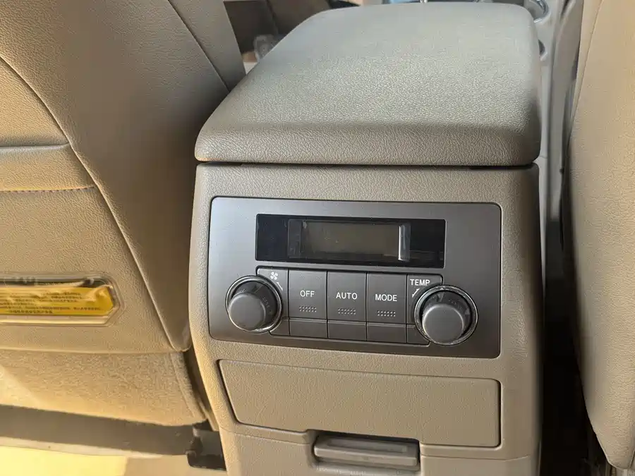 900x675_0_q87_c42_autohomecar__Chto52m2dO6AVAyoAAazR13D_0E751.jpg.webp Used Toyota Highlander 2009 2.7L 2WD 7-seat luxury navigation version