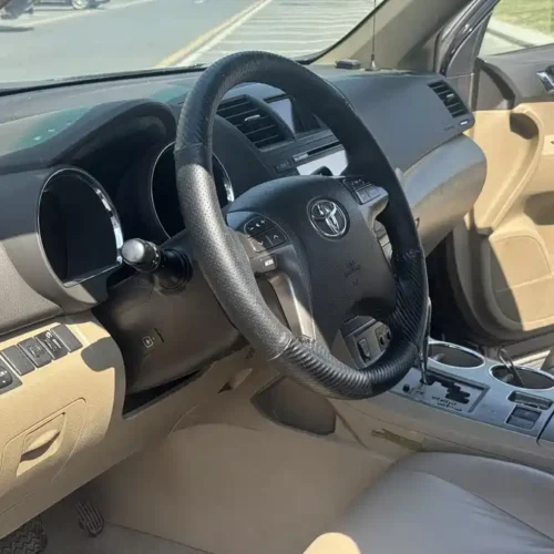 900x675_0_q87_c42_autohomecar__Chto52m2dOmAPWJzAAWoXzgdRgI295.jpg.webp Used Toyota Highlander 2009 2.7L 2WD 7-seat luxury navigation version