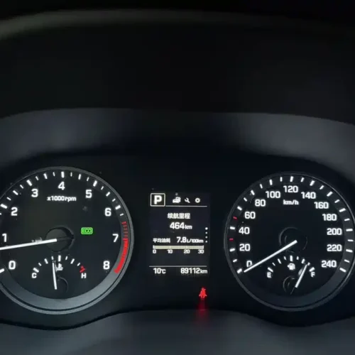 900x675_0_q87_c42_autohomecar__Chto52m2q0WAAEL3AAGGXumL5zk880.jpg.webp Used Hyundai Tucson 2018 1.6T dual-clutch two-wheel drive 15th anniversary special edition