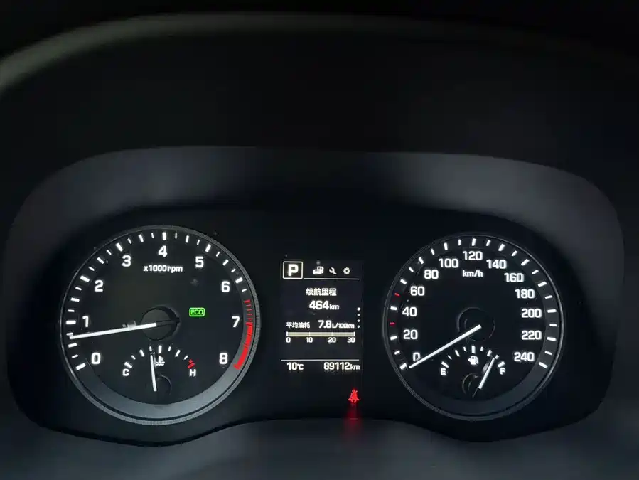 900x675_0_q87_c42_autohomecar__Chto52m2q0WAAEL3AAGGXumL5zk880.jpg.webp Used Hyundai Tucson 2018 1.6T dual-clutch two-wheel drive 15th anniversary special edition