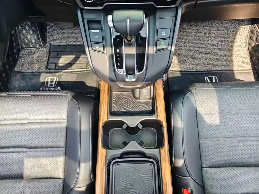 900x675_0_q87_c42_autohomecar__Chto52m6HH-AByP3AAr_xy7iidQ938.jpg.webp Used Honda CR-V 2017 240TURBO CVT two-wheel drive fashion version