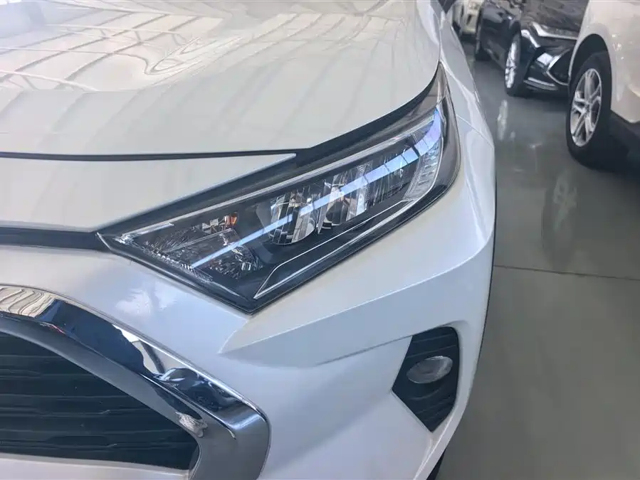Used Toyota RAV4 Rongfang 2020 2.0L CVT two-wheel drive urban version