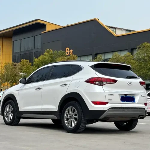 900x675_0_q87_c42_autohomecar__Chto52m6Q86AaD9PAAhZrKHUFAY602.jpg.webp Used Hyundai Tucson 2018 1.6T dual-clutch two-wheel drive 15th anniversary special edition
