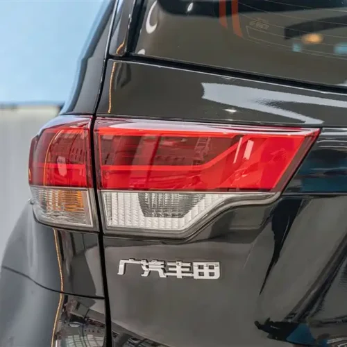 Used Toyota Highlander 2021 2.0T four-wheel drive luxury version 7 seats